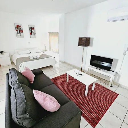 Stephanie Apartment Larnaca