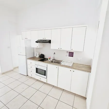 Apartment Stephanie Larnaca