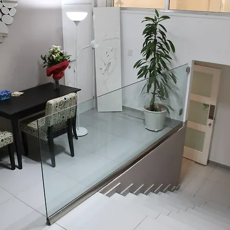 Апартаменты Stephanie Ларнака