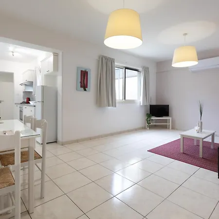 Stephanie Apartamento Lárnaca