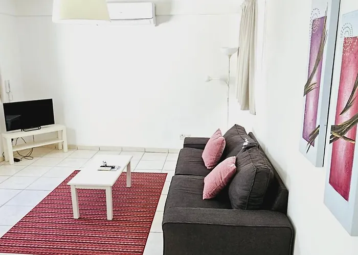 Stephanie Daire Larnaca